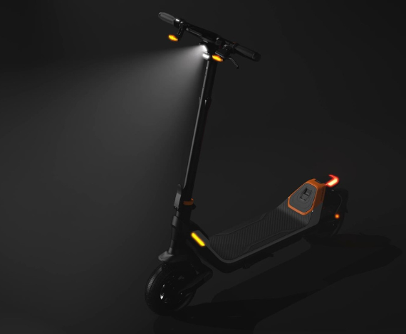 Segway-KickScooter-P65_Smart-lighting-system